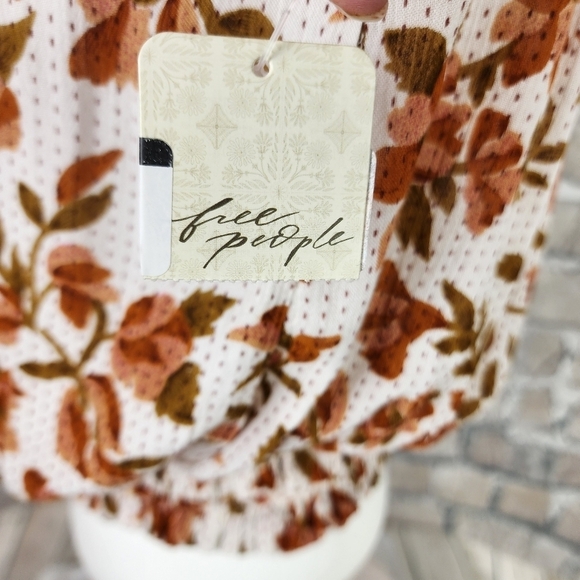 Free People Suki  Blouse Ivory Floral Size Small Billowy Boho Cream Terracotta - Picture 7 of 16